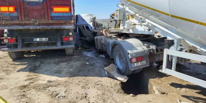 Adıyaman Trafik Kazası Cihan Özkan Hayatını Kaybetti