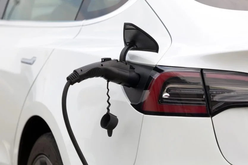 Elektrikli araç bataryalarının ömrünü iki katına çıkarmanın basit yolunu önerdiler